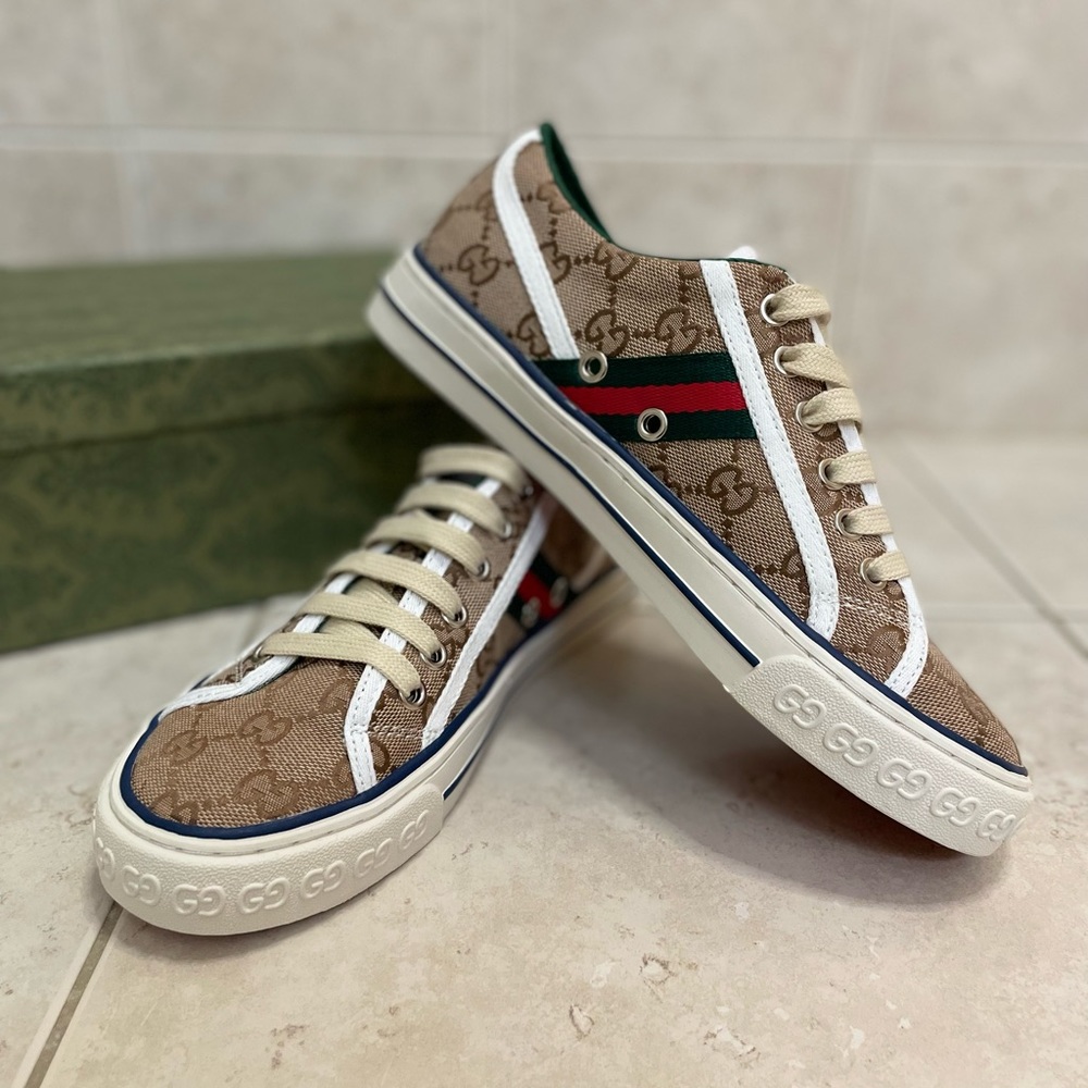 Women’s Gucci Sneakers 39